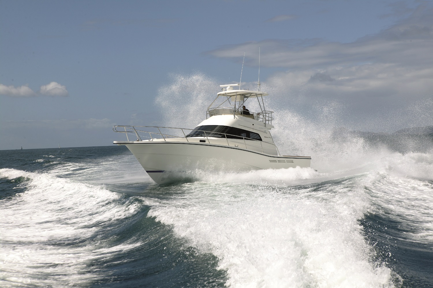 Rodman 1250 Fisher Pro Sports Fishing Boat